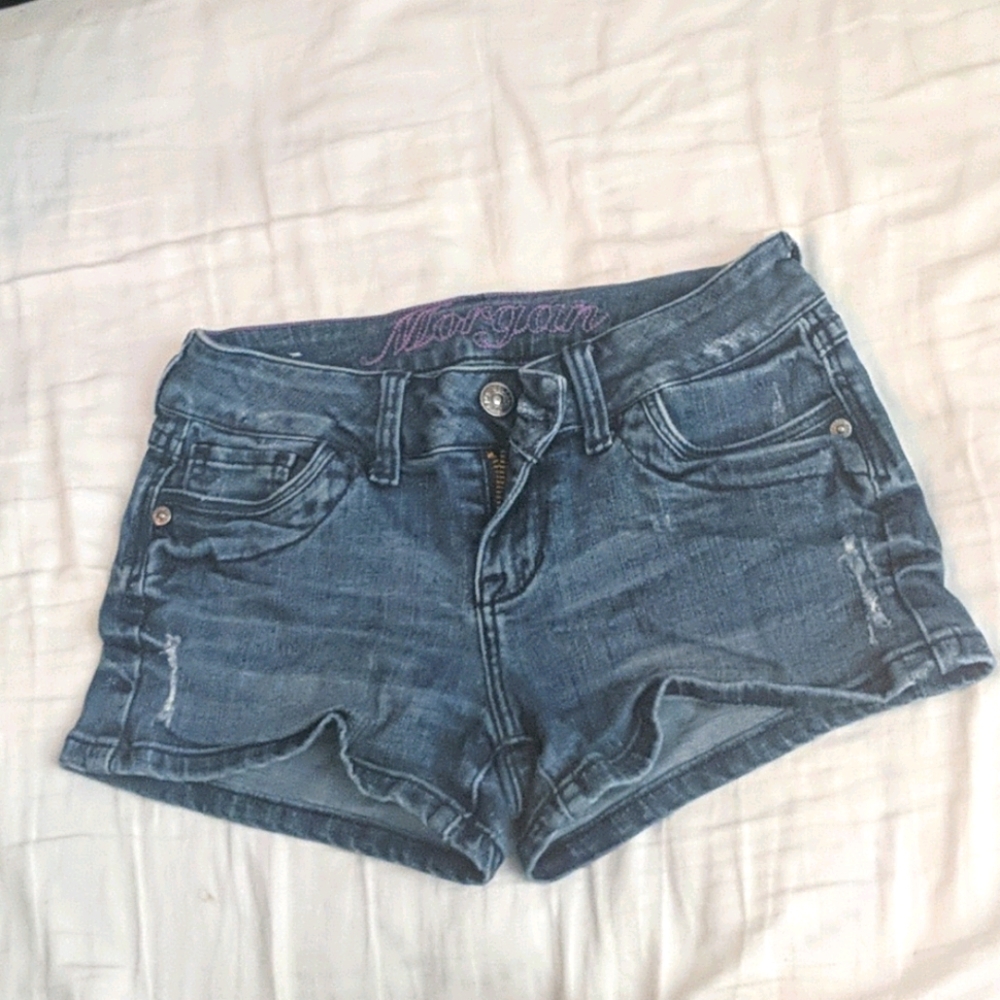Short shorts